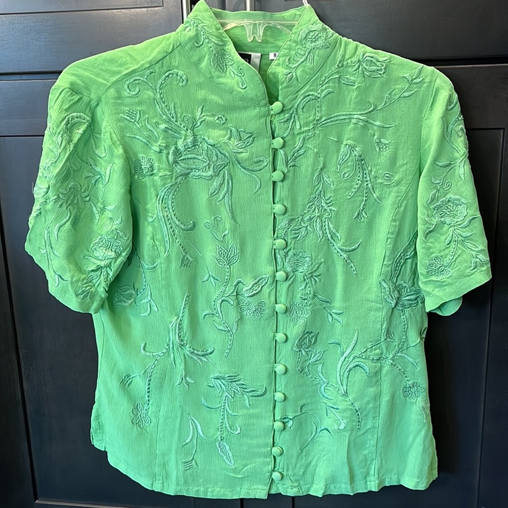 Worn once beautiful Lime Green Blouse by Together! Size 8 - Picture 10 of 16